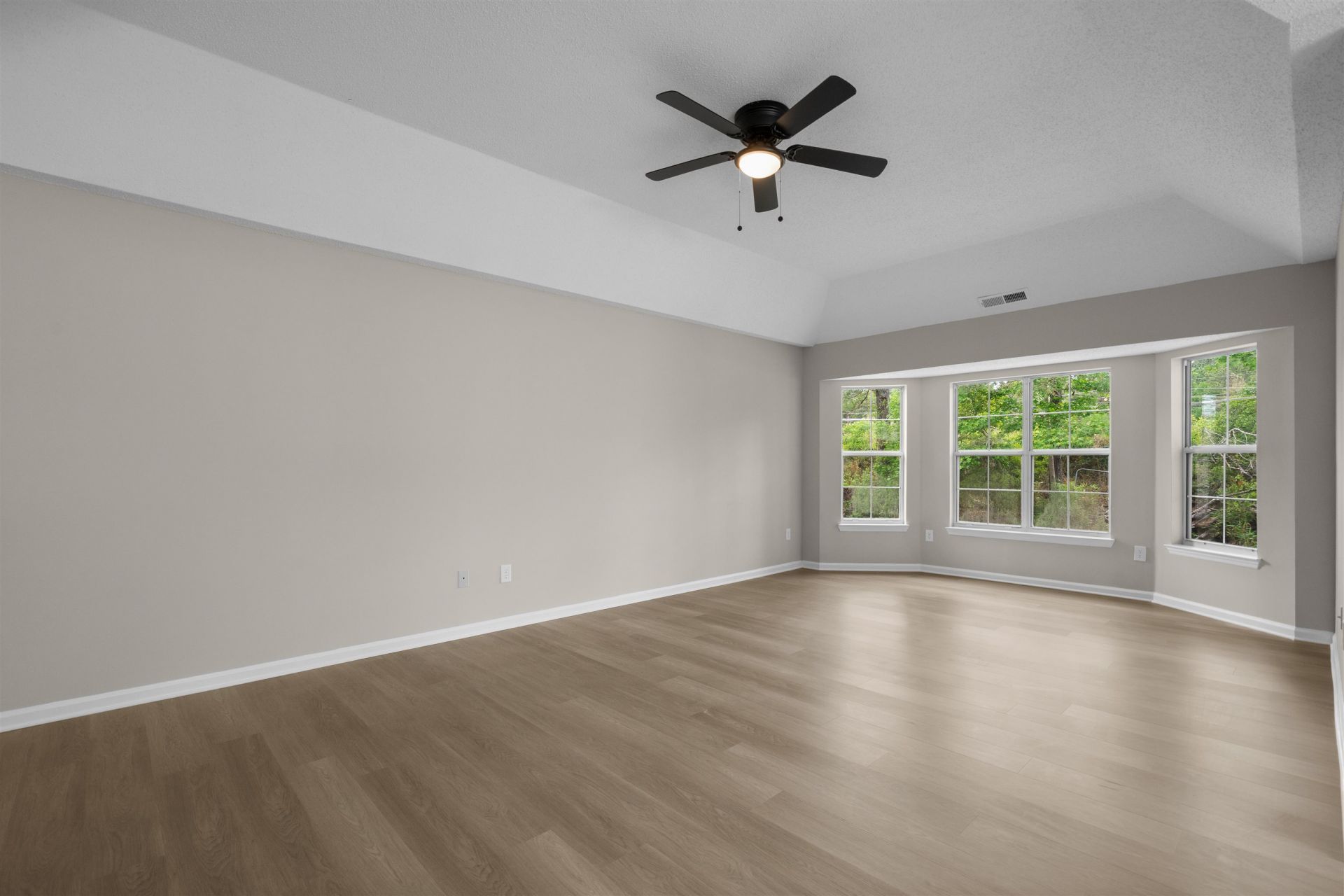 510 Lake Park Dr. Photo 13