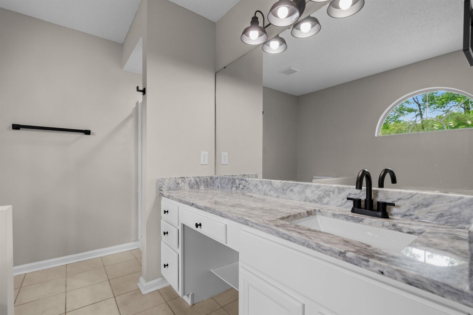 510 Lake Park Dr. Photo 29