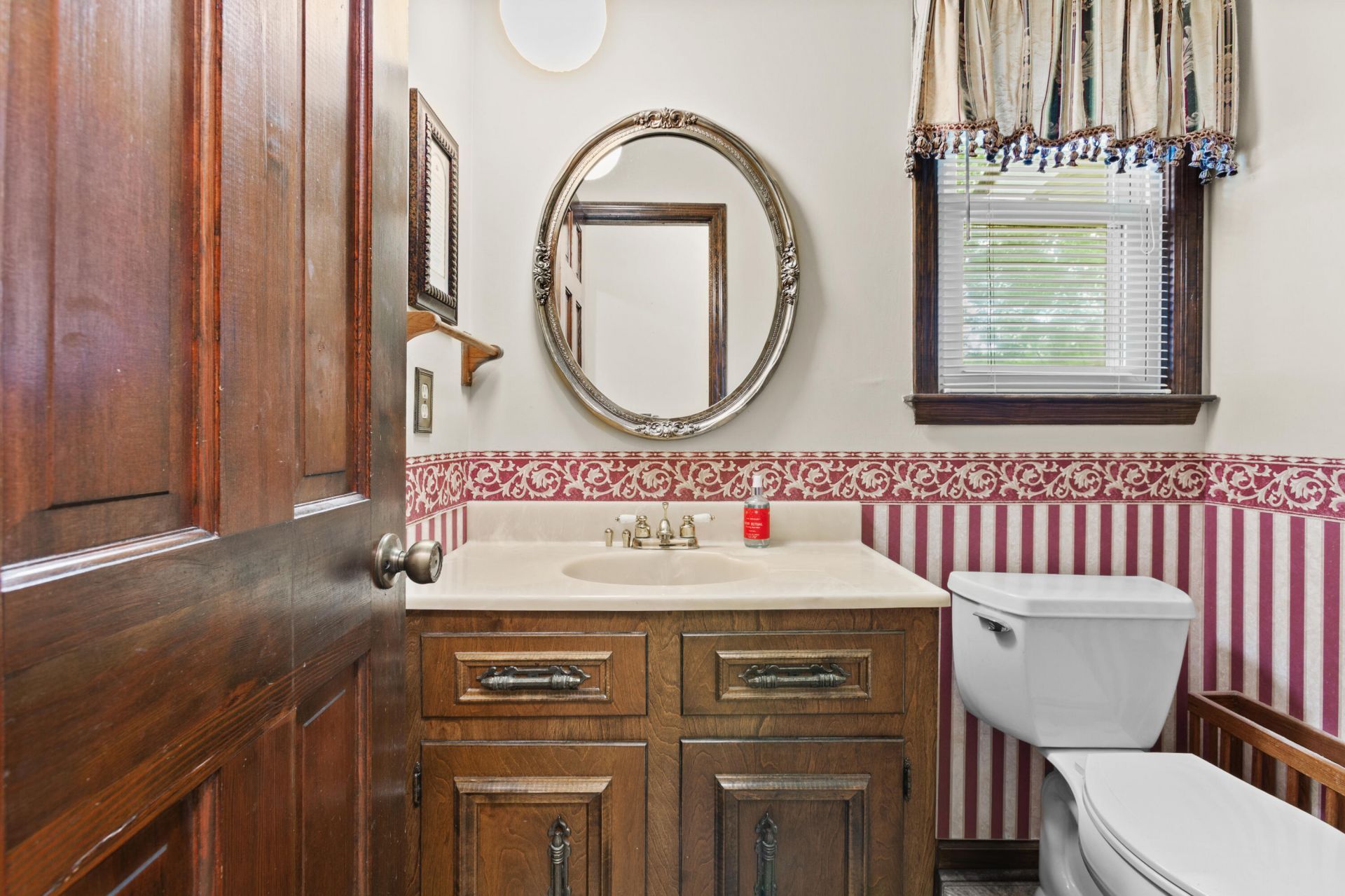 5924 Commonwealth Circle Photo 14