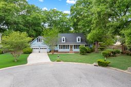 5924 Commonwealth Circle photo 4