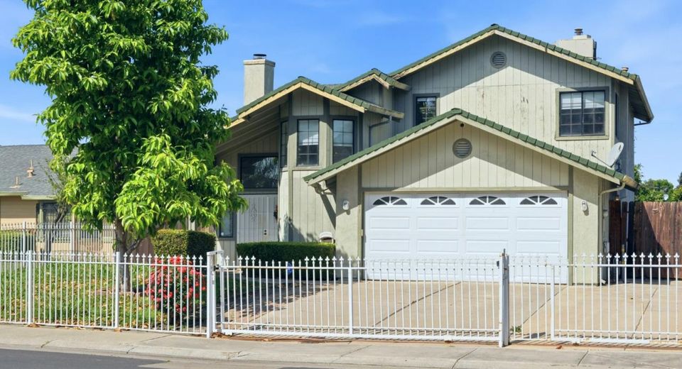 8471 Fontenay Way, Stockton, CA 95210 Photo