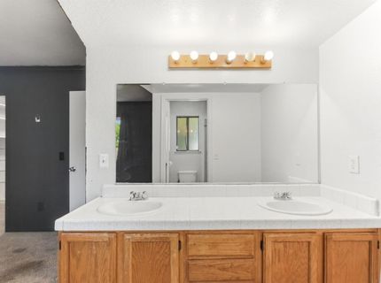 8471 Fontenay Way, Stockton, CA 95210 Photo