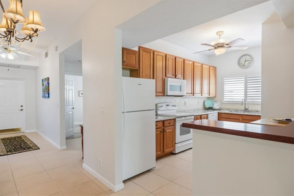 512 7th Square, Unit 101, Vero Beach, FL 32962 Photo