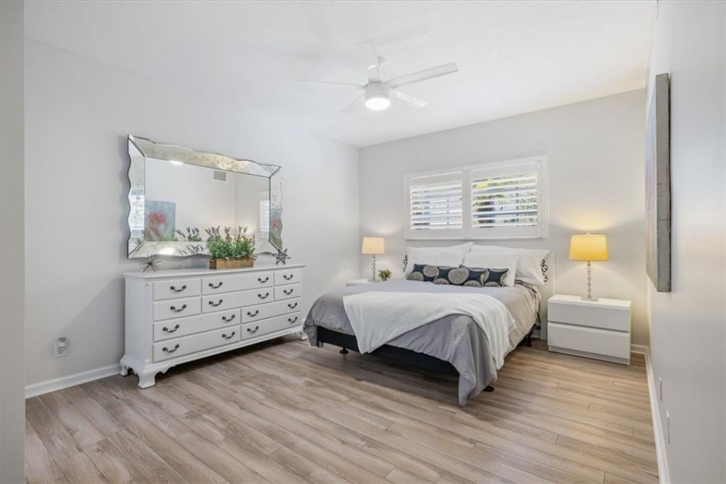 512 7th Square, Unit 101, Vero Beach, FL 32962 Photo