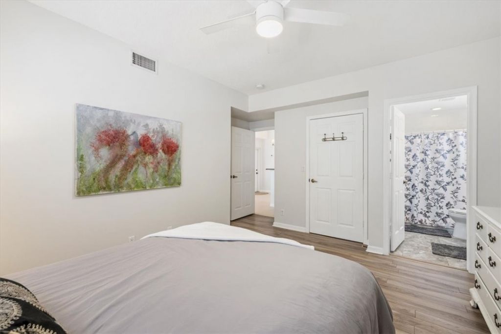 512 7th Square, Unit 101, Vero Beach, FL 32962 Photo