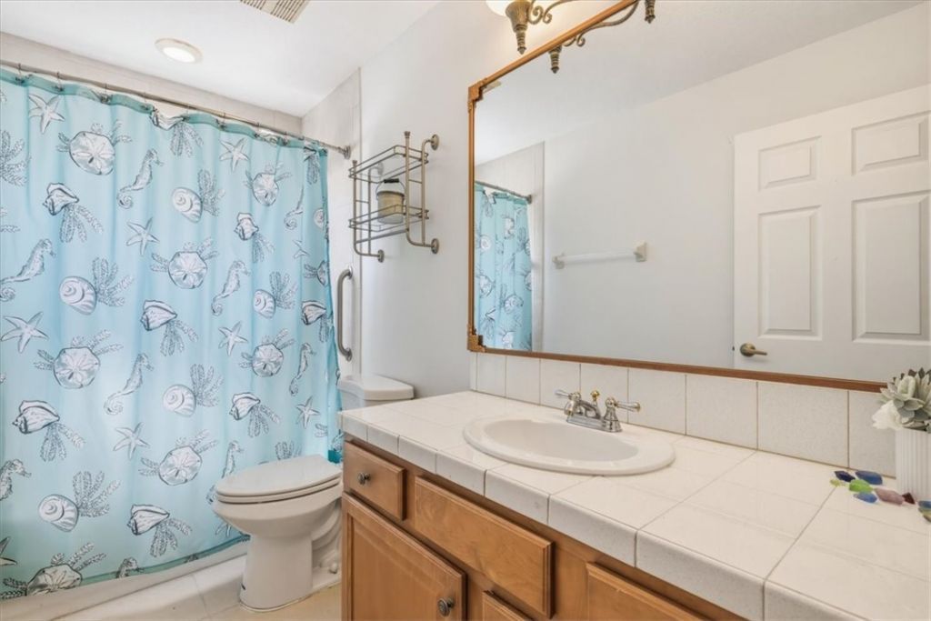 512 7th Square, Unit 101, Vero Beach, FL 32962 Photo