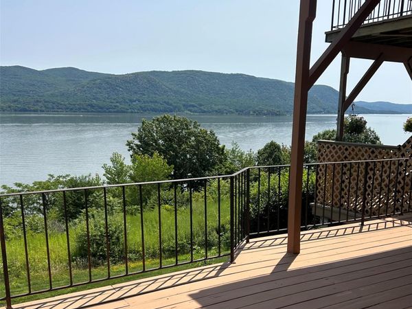 739 Hewitt Lane, New Windsor, NY 12553