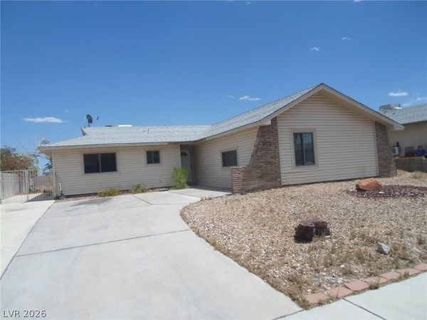 213 Yellow Sky Street , Las Vegas, NV 89145