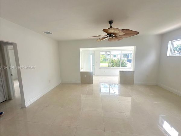 115 SE 2nd St , Unit 1, Dania Beach, FL 33004