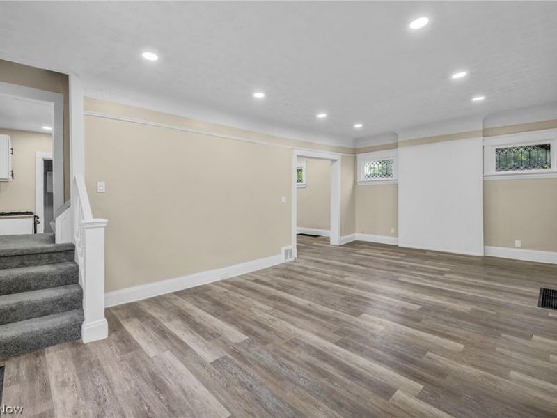 1168 N Lockwood Avenue, East Cleveland, OH 44112 Photo 9