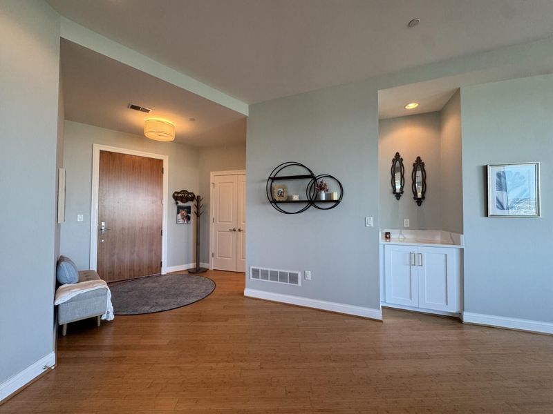 1 Roebling Way, Unit 1106, Covington, KY 41011 Photo 3