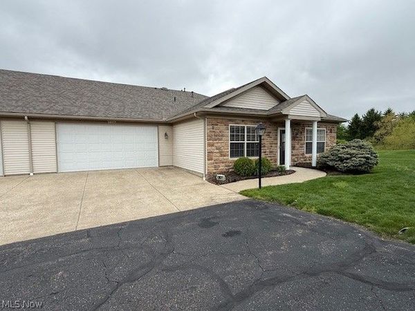 3077 Whitewood Street NW, North Canton, OH 44720