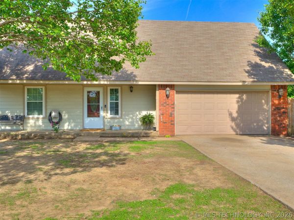 9802 N 44th East Avenue , Sperry, OK 74073