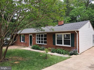 10 HICKORY RIDGE DRIVE , FREDERICKSBURG, VA 22405