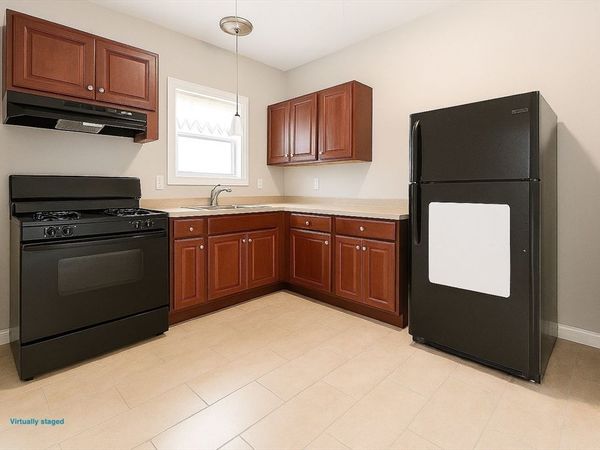 120 Plain St, Unit 2, Fall River, MA 02723