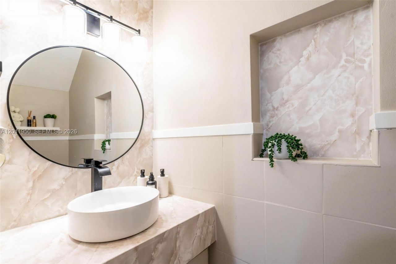 1687 NE 142nd St, Unit 1687, North Miami, FL 33181 Photo