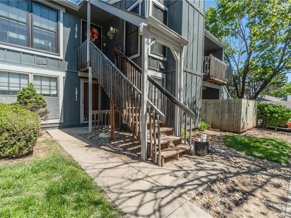 12711 W 110TH Terrace, Overland Park, KS 66210