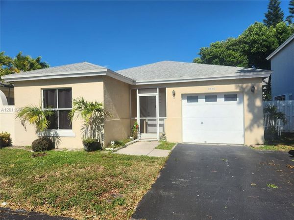 4250 SW 72nd Ter , Davie, FL 33314