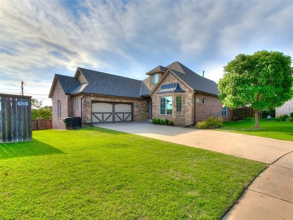 2812 Verona Court, Edmond, OK 73034