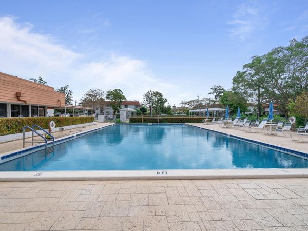 2600 SE Ocean Boulevard, Unit Q8, Stuart, FL 34996