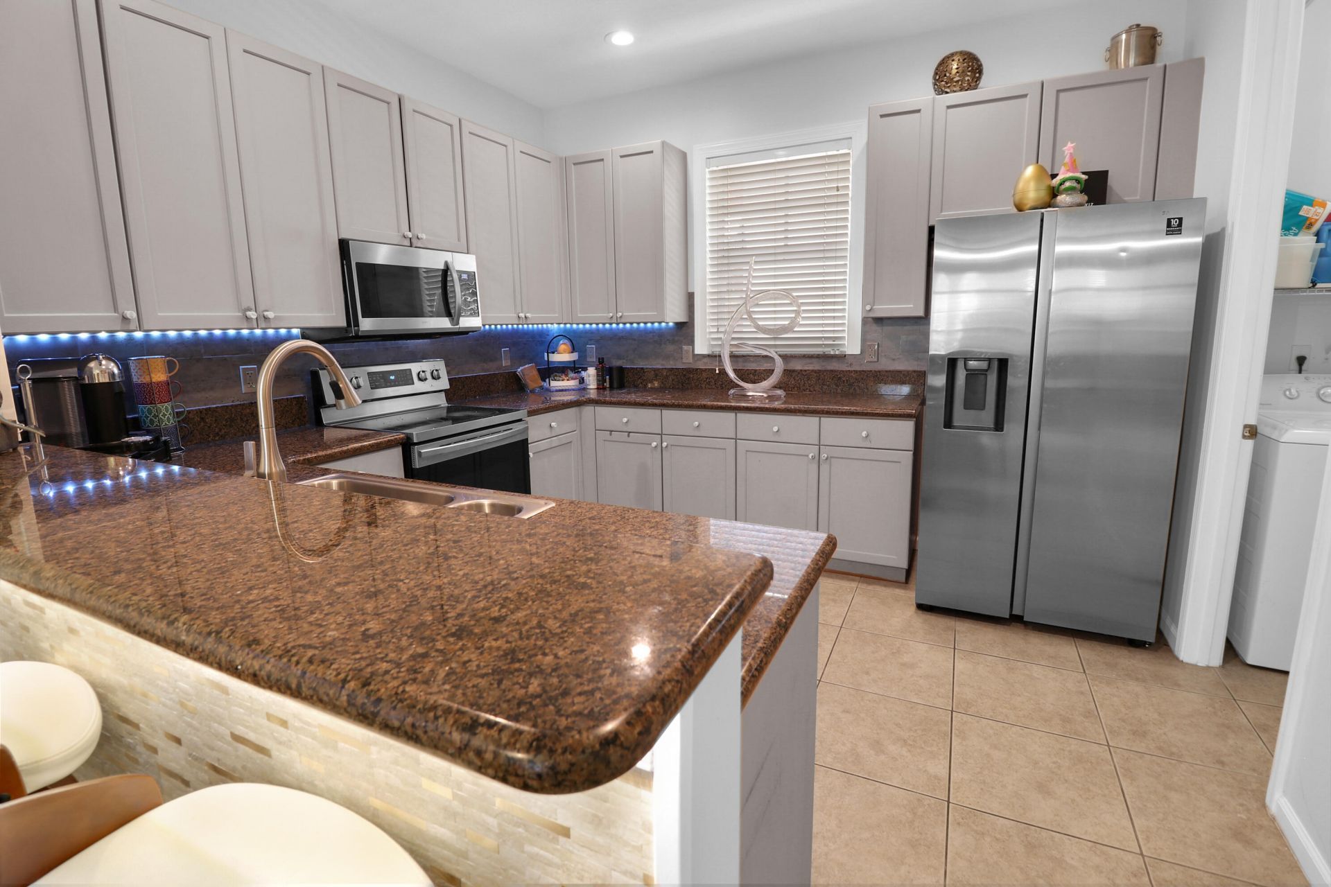 1033 NE 17th Way, Unit 1204, Fort Lauderdale, FL 33304 Photo