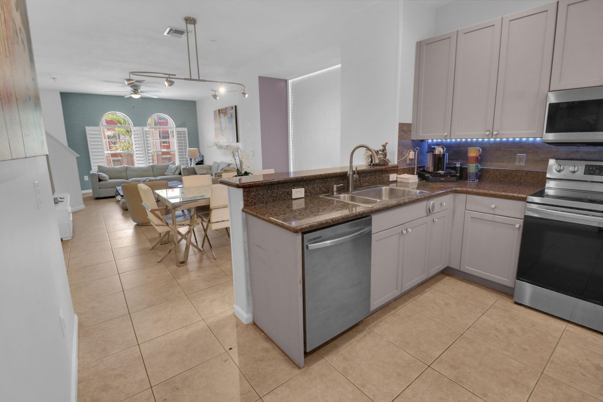 1033 NE 17th Way, Unit 1204, Fort Lauderdale, FL 33304 Photo