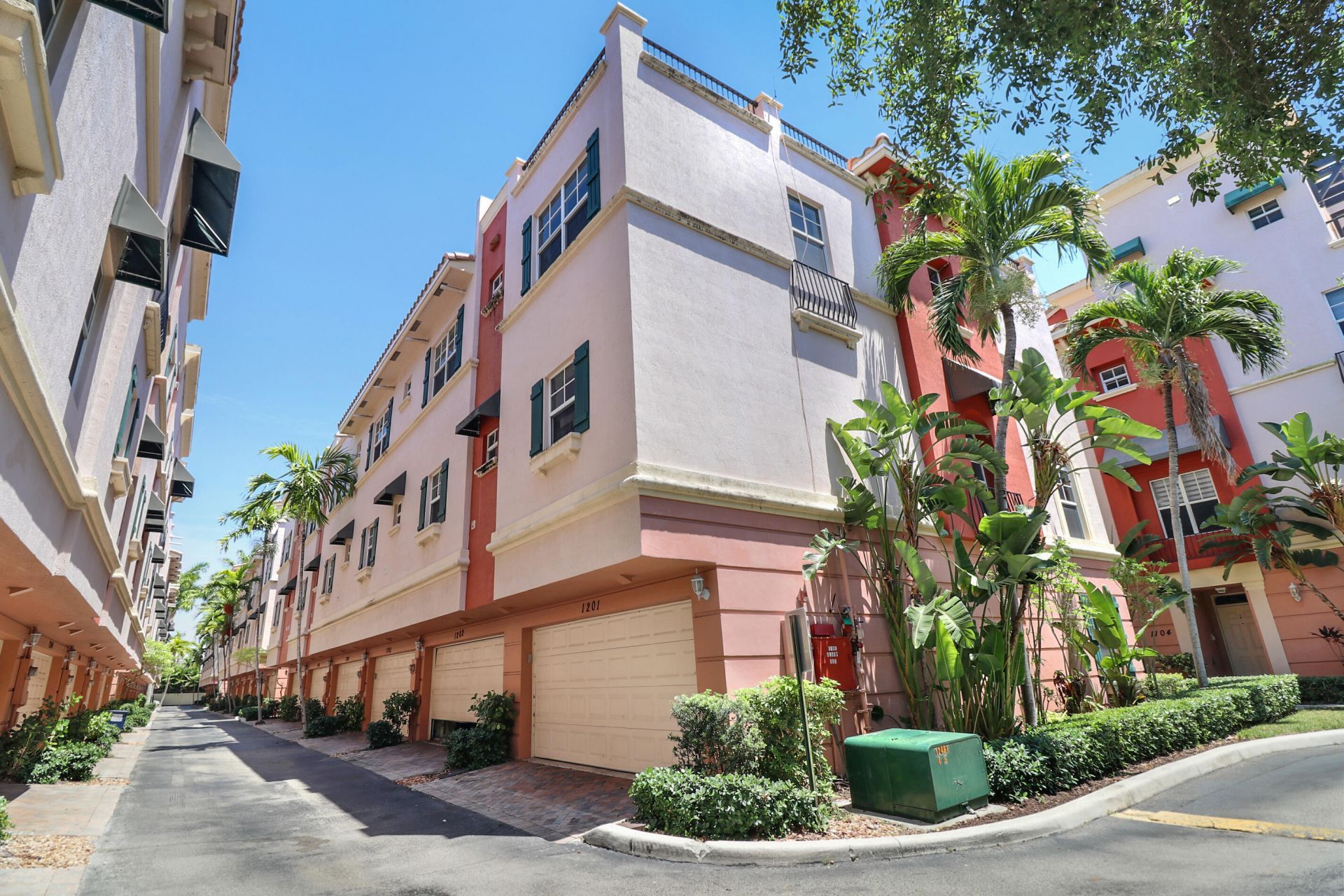 1033 NE 17th Way, Unit 1204, Fort Lauderdale, FL 33304 Photo