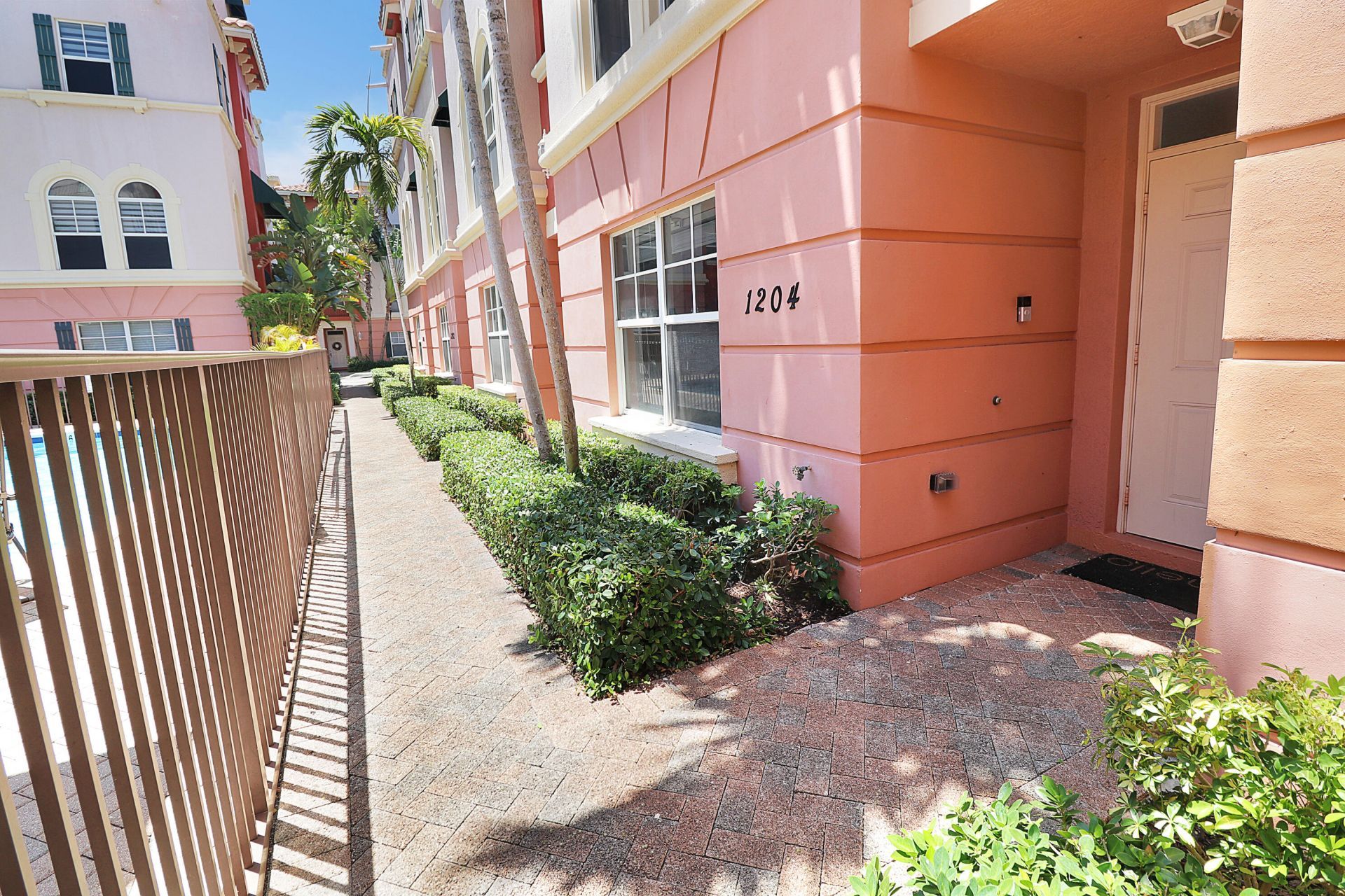 1033 NE 17th Way, Unit 1204, Fort Lauderdale, FL 33304 Photo