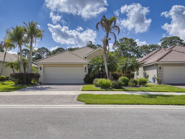 665 SW Andros Circle, Port St. Lucie, FL 34986