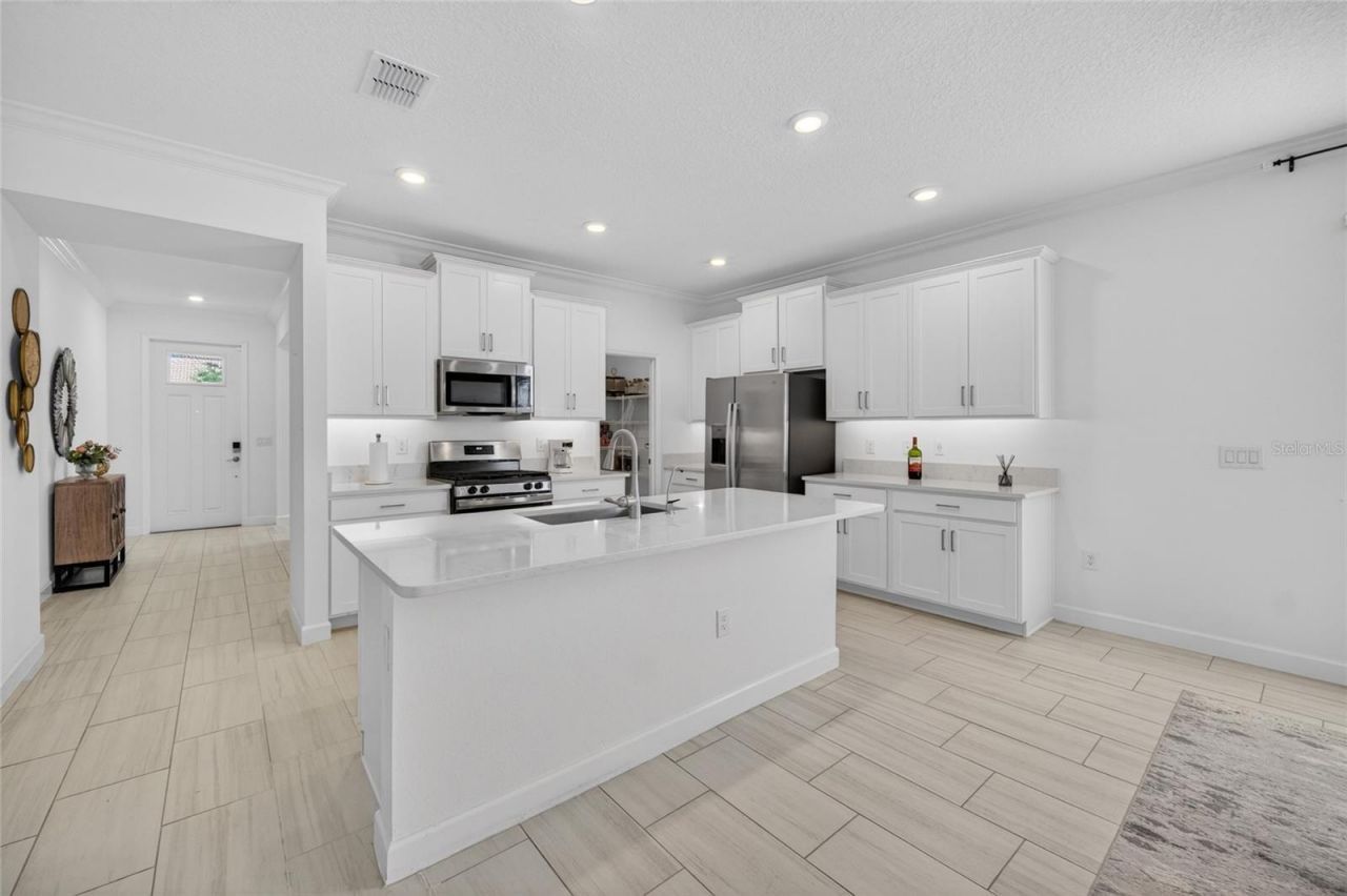 5513 Little Path Drive , Wimauma, FL 33598 Photo