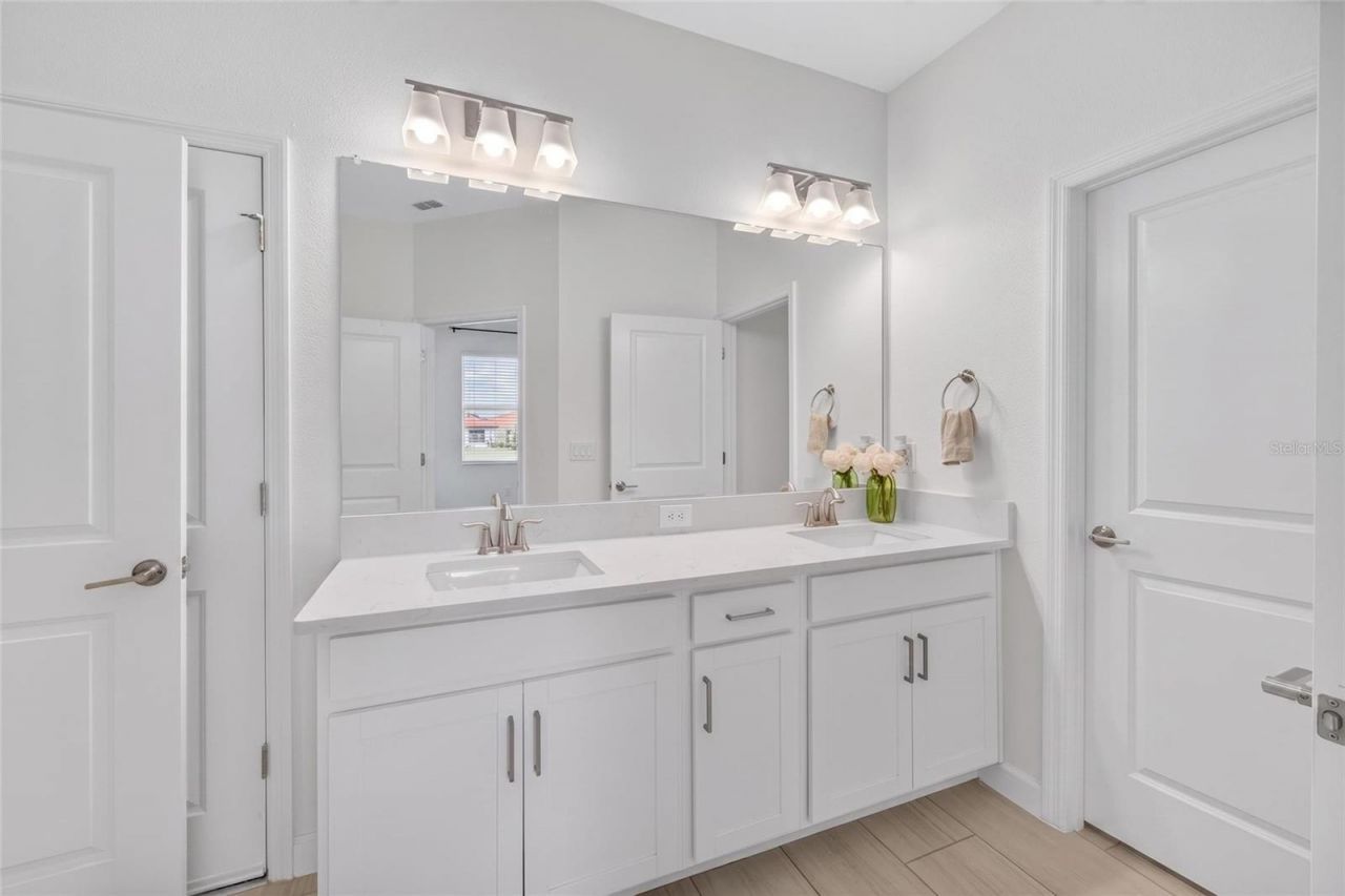 5513 Little Path Drive , Wimauma, FL 33598 Photo