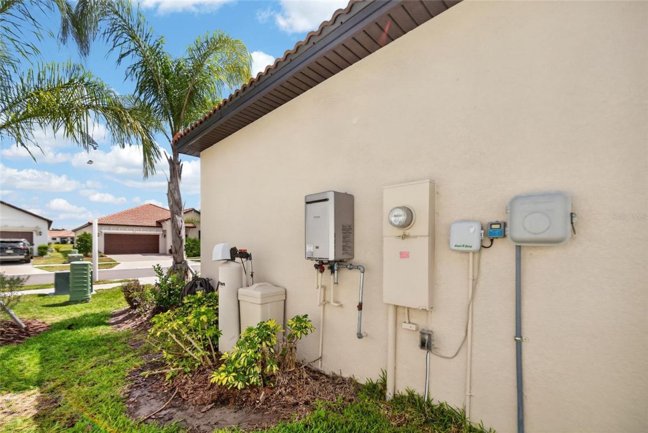 5513 Little Path Drive , Wimauma, FL 33598 Photo
