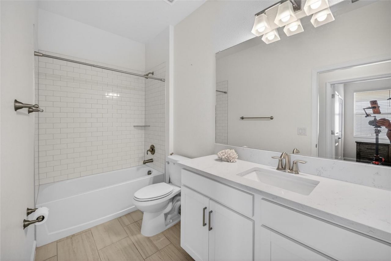 5513 Little Path Drive , Wimauma, FL 33598 Photo
