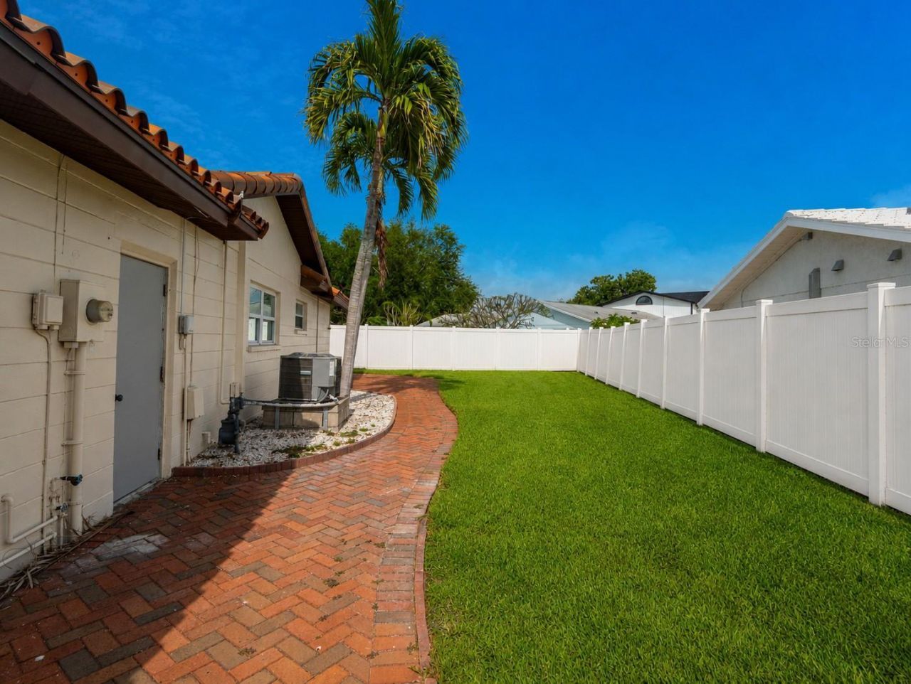 1200 80th St S, Saint Petersburg, FL 33707 Photo