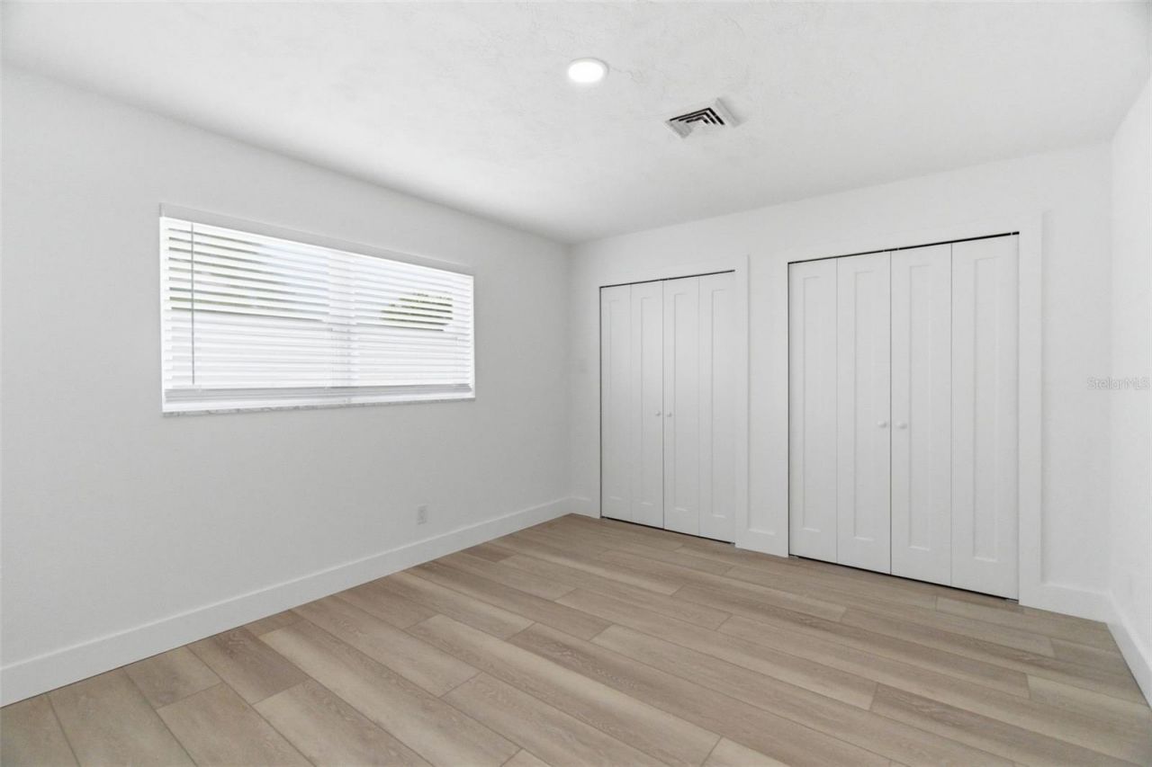 1200 80th St S, Saint Petersburg, FL 33707 Photo