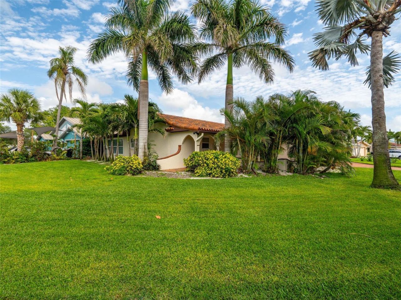 1200 80th St S, Saint Petersburg, FL 33707 Photo