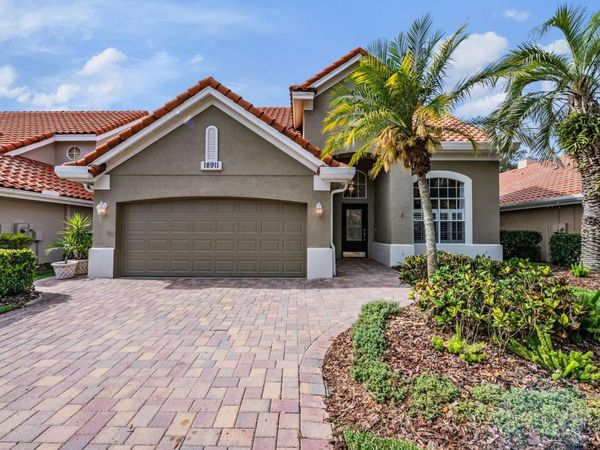 18911 AVENUE BIARRITZ, LUTZ, FL 33558