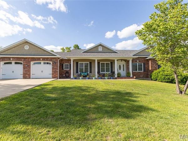 100 Charleston Way , St Robert, MO 65584