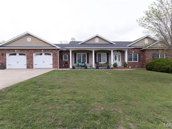 100 Charleston Way , St Robert, MO 65584