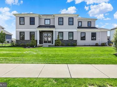 658 FLEETWOOD DRIVE, LITITZ, PA 17543