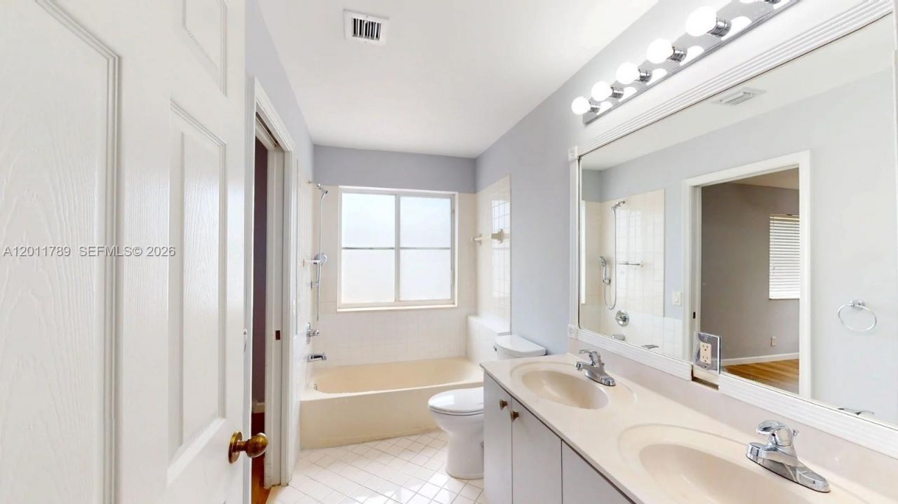 624 Bald Cypress Rd , Unit 624, Weston, FL 33327 Photo