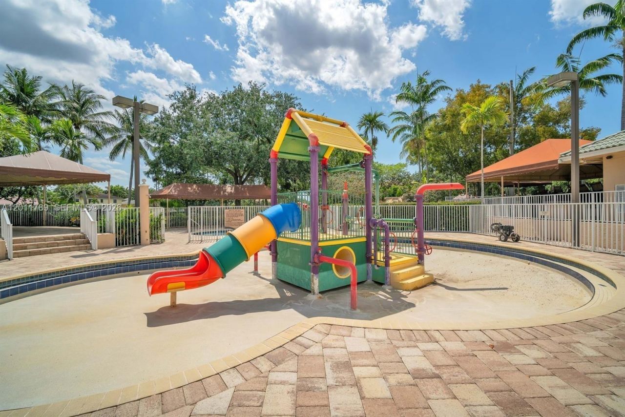 624 Bald Cypress Rd , Unit 624, Weston, FL 33327 Photo