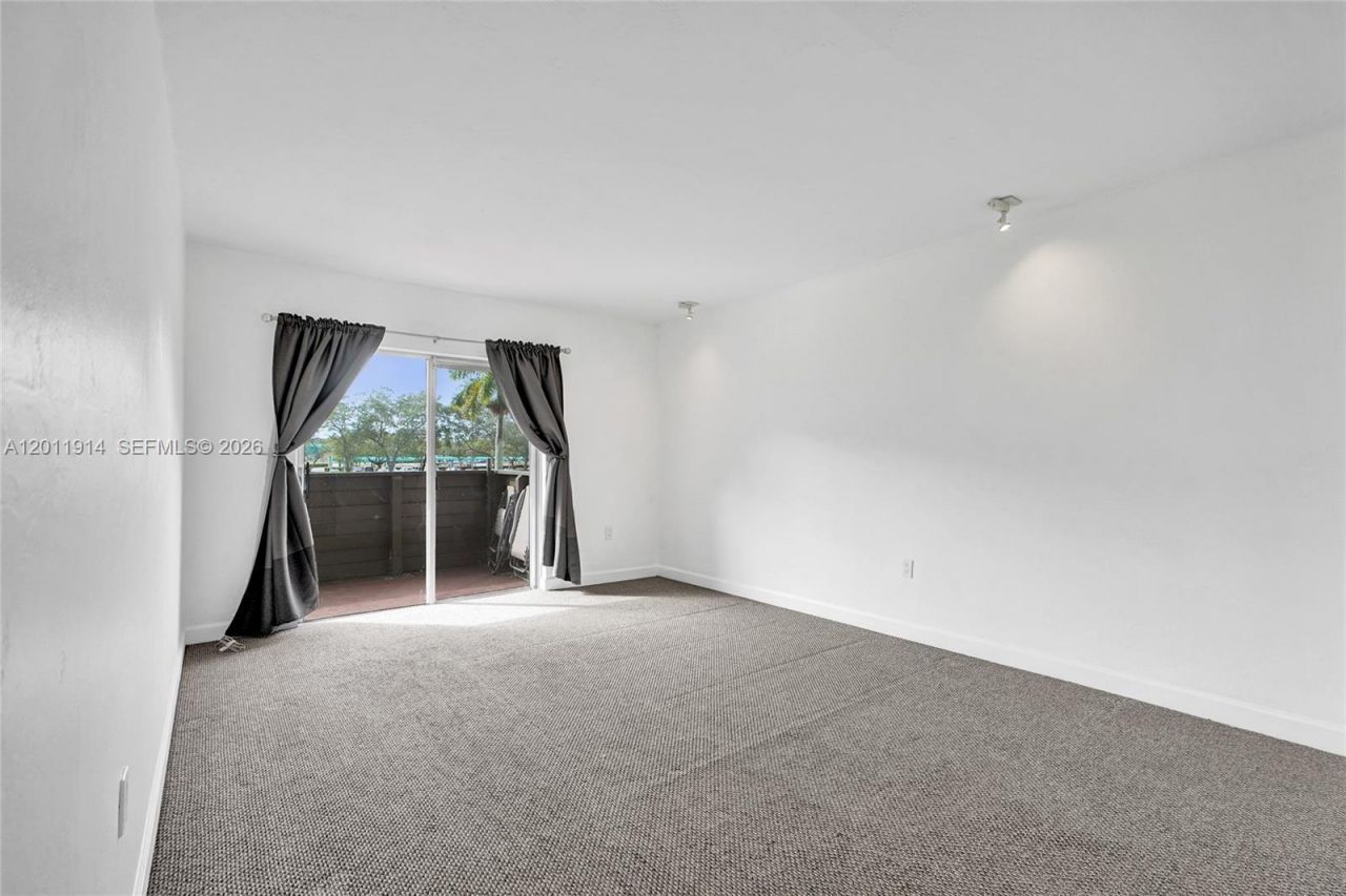 8335 SW 72nd Ave , Unit 205D, Miami, FL 33143 Photo