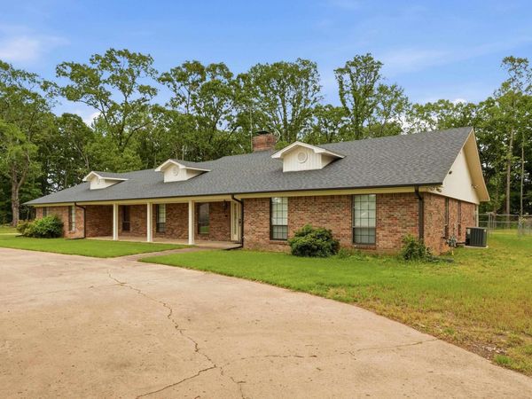 38 Garrett Lane , Greenbrier, AR 72058
