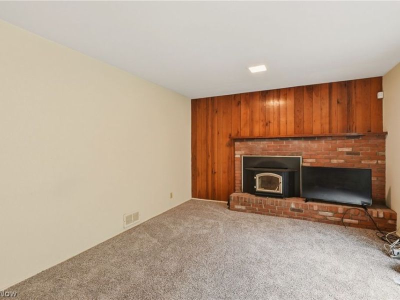 2445 Olentangy Drive, Akron, OH 44333 Photo 17