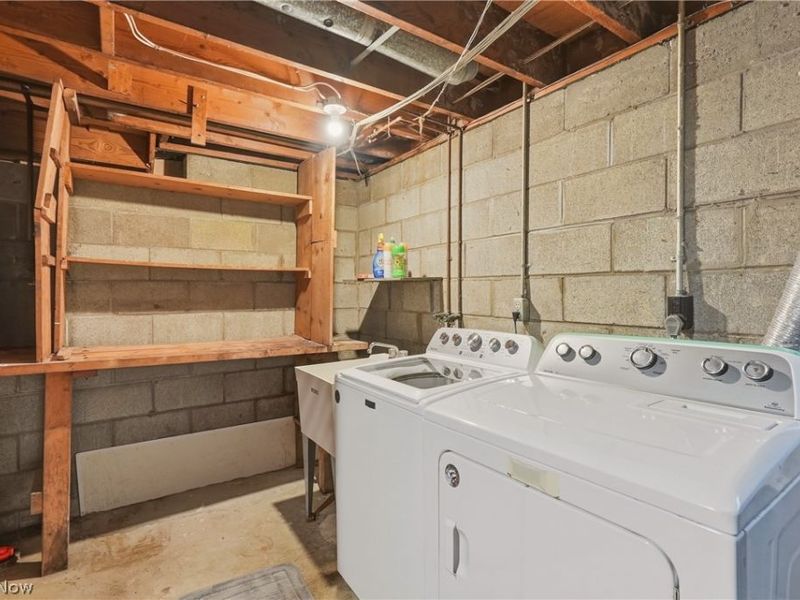 2445 Olentangy Drive, Akron, OH 44333 Photo 34