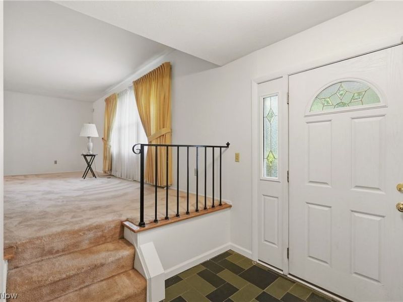 2445 Olentangy Drive, Akron, OH 44333 Photo 4