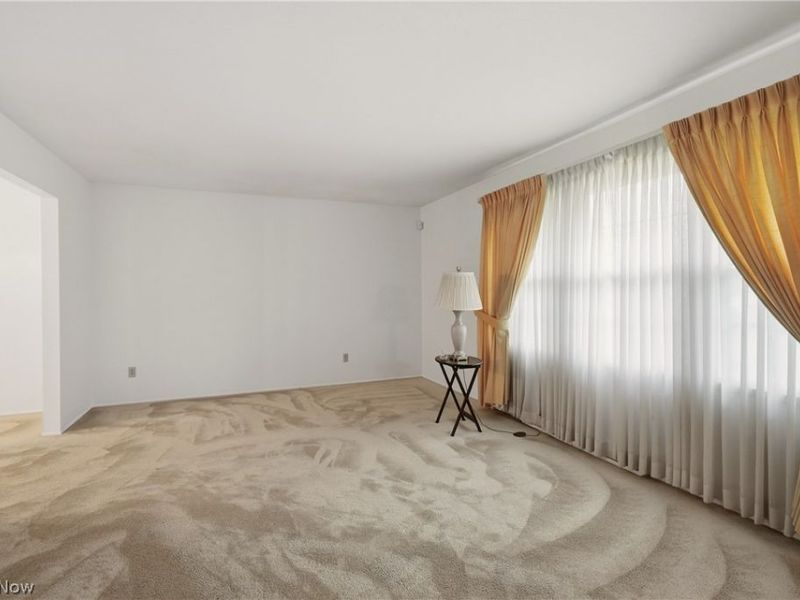 2445 Olentangy Drive, Akron, OH 44333 Photo 8