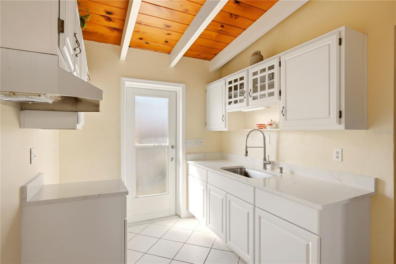 6006 Midnight Pass Road, Unit 48, Sarasota, FL 34242 Photo