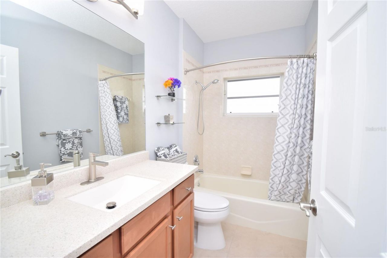 6556 Meandering Way, Lakewood Ranch, FL 34202 Photo